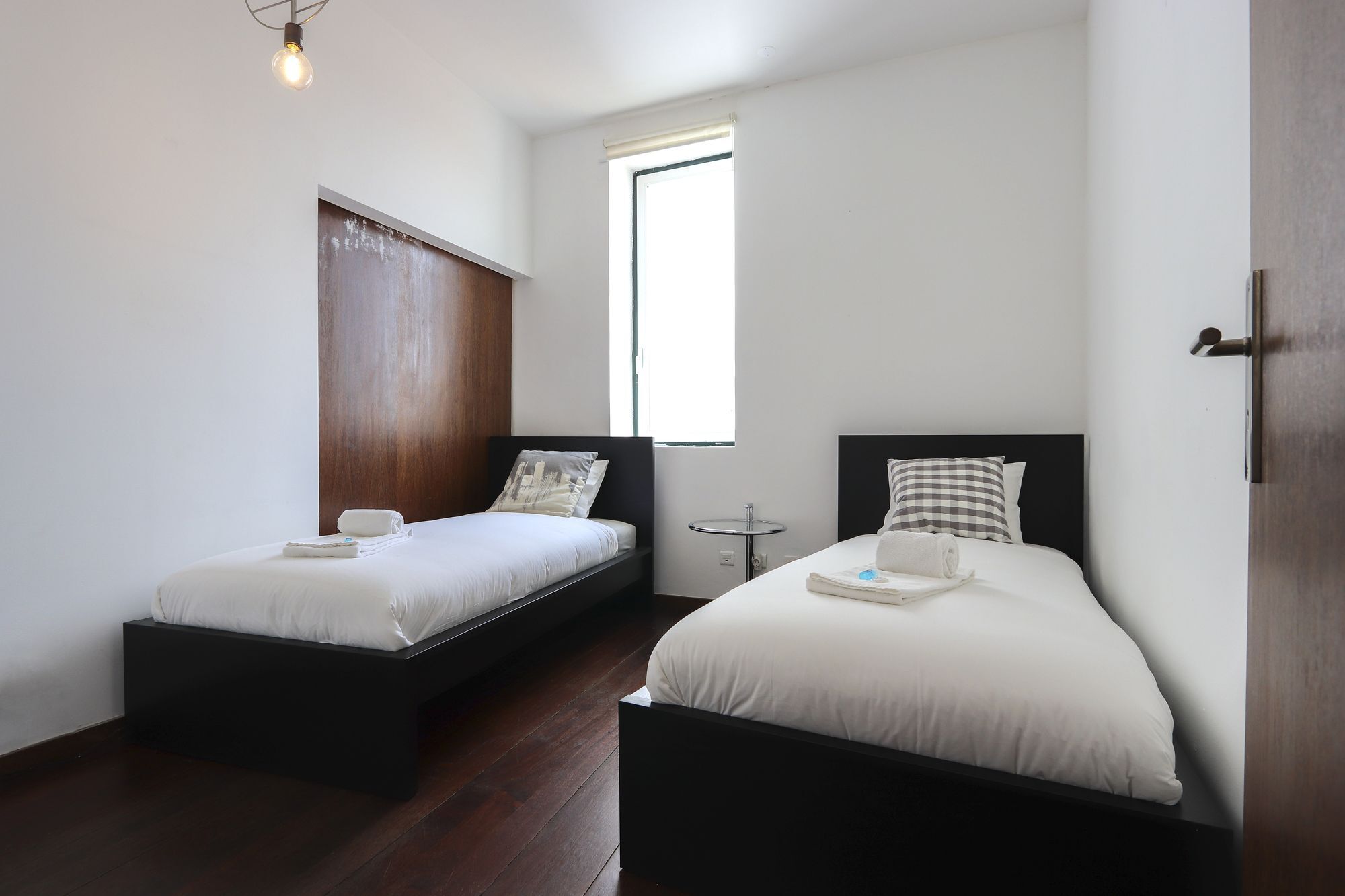 Downtown Delight Ii By Homing Apartment