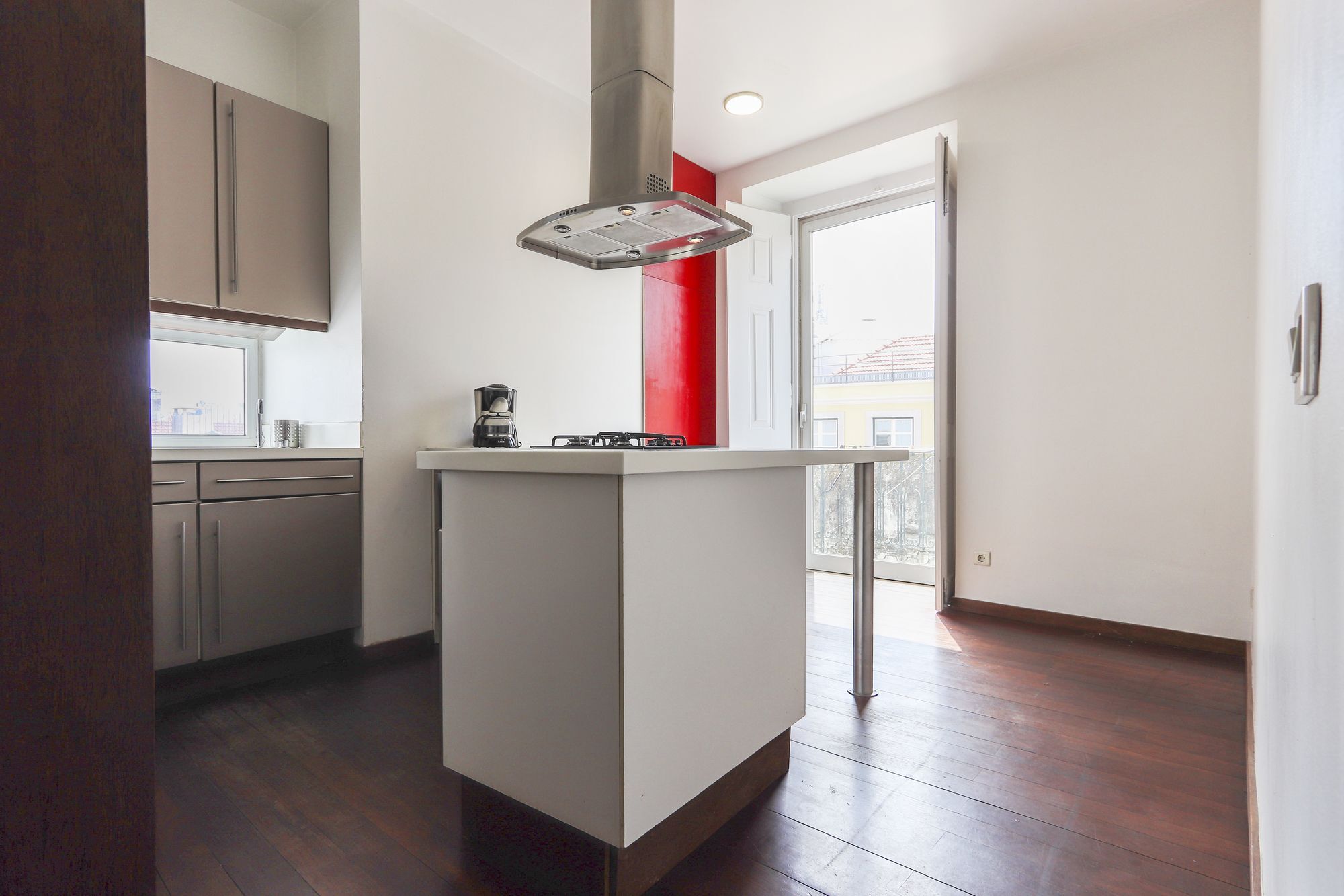 Apartment Downtown Delight Ii By Homing